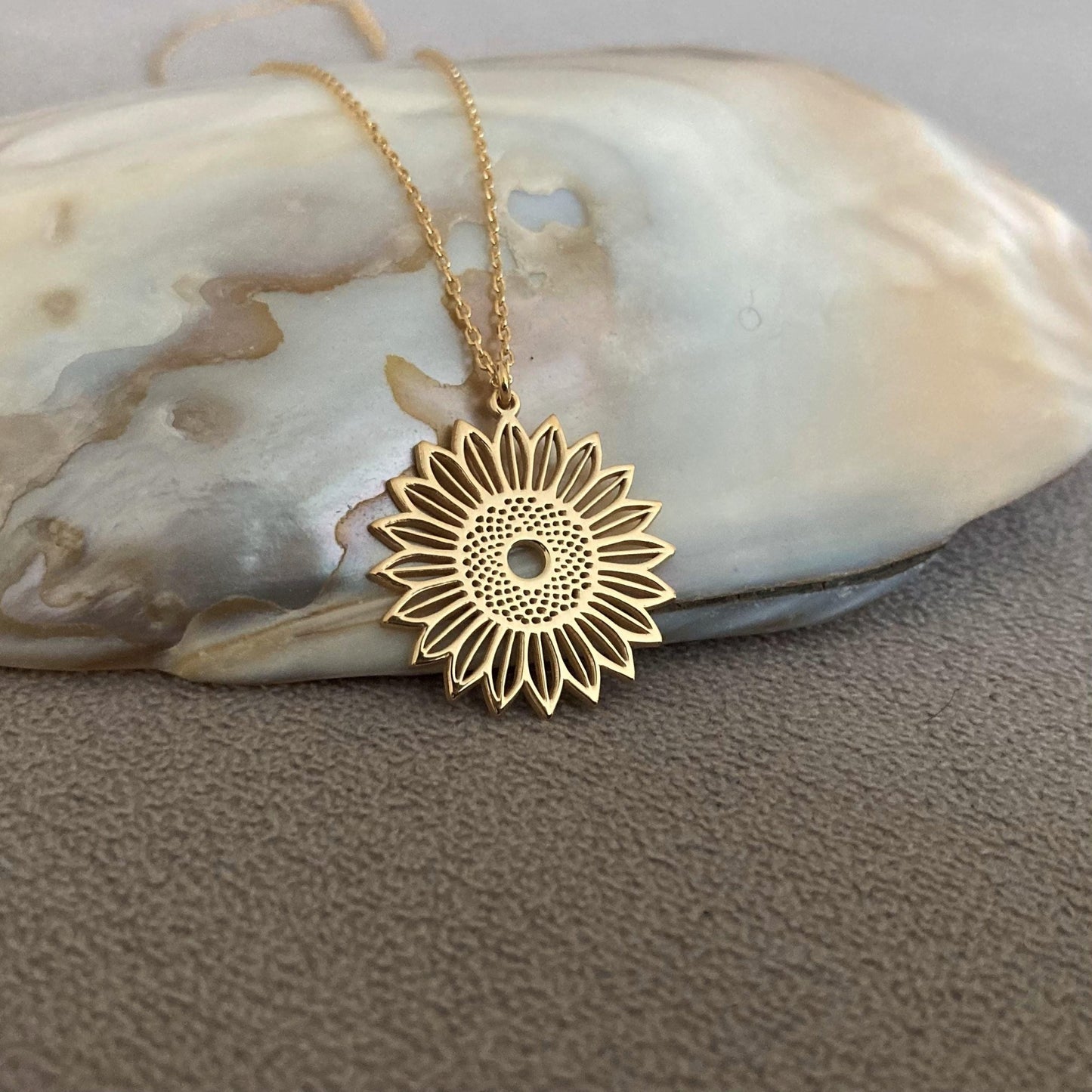 14 Ayar Altın Kaplama Ayçiçeği Kolye: 925 Ayar Gümüş Minimalist Çiçek Kolye - Lisen Aksesuar