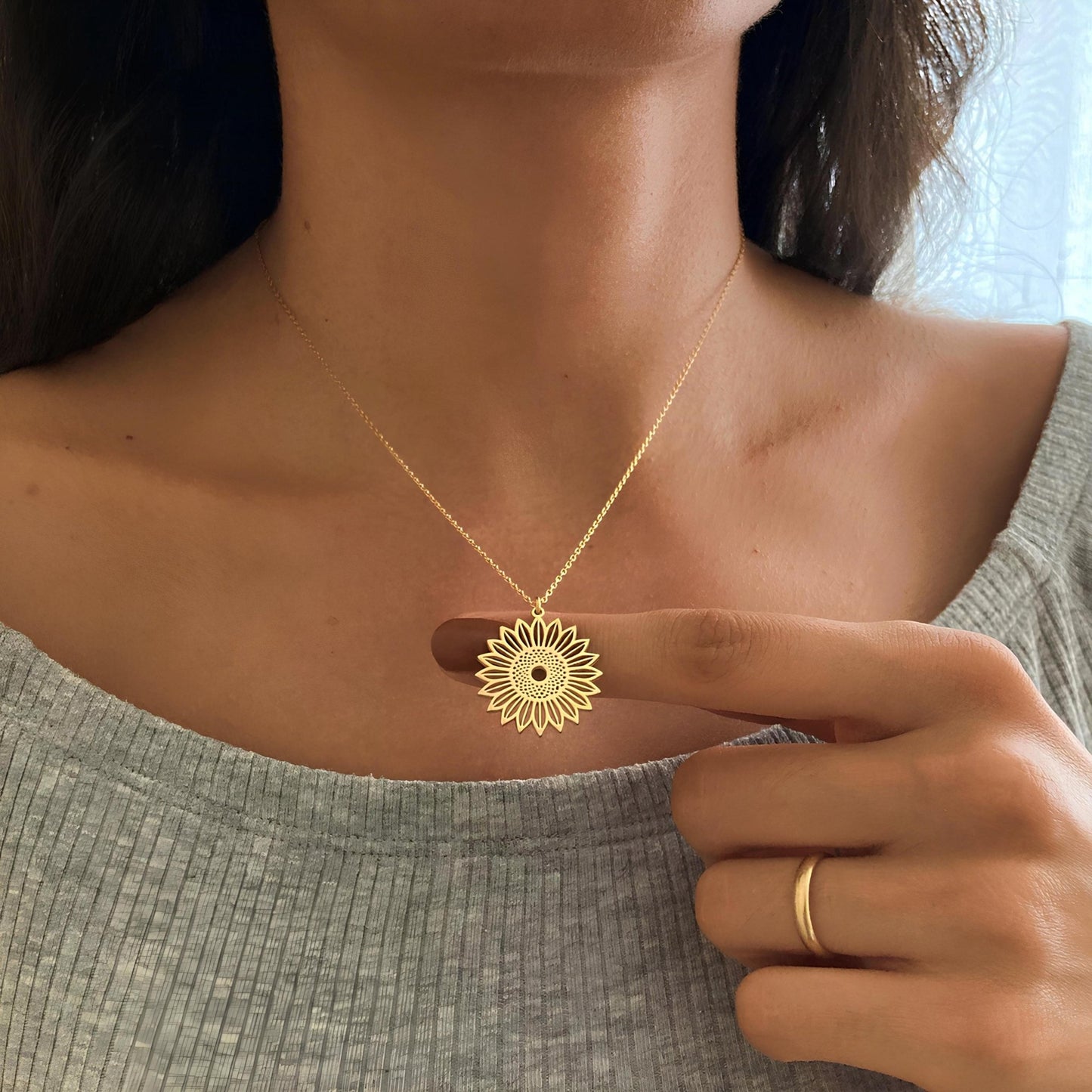 14 Ayar Altın Kaplama Ayçiçeği Kolye: 925 Ayar Gümüş Minimalist Çiçek Kolye - Lisen Aksesuar