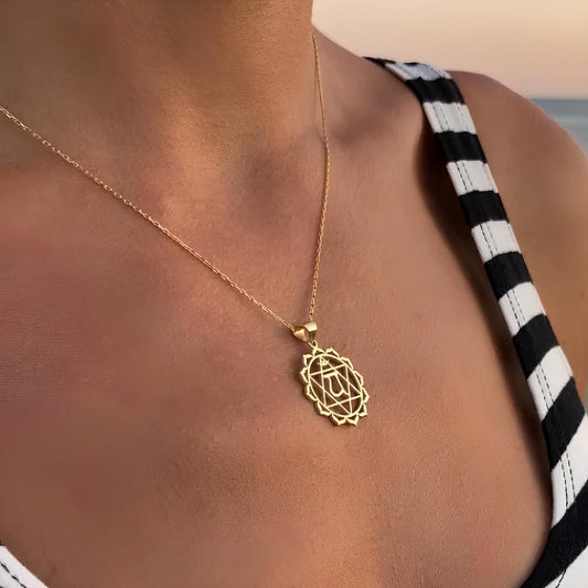 14 Ayar Altın Kaplama Kalp Çakrası Madalyon Kolye: Anahata Kutsal Geometri Takısı - Lisen Aksesuar