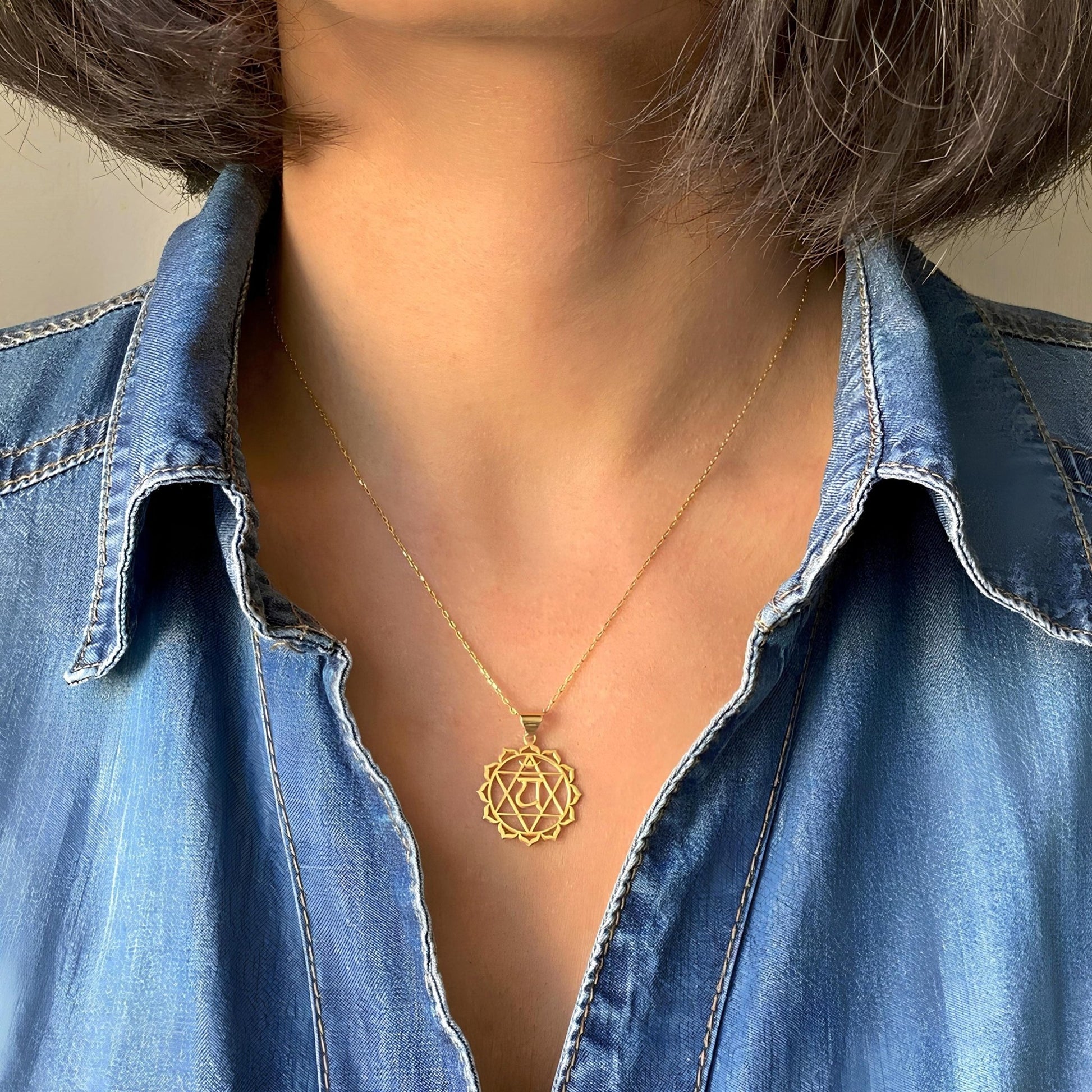 14 Ayar Altın Kaplama Kalp Çakrası Madalyon Kolye: Anahata Kutsal Geometri Takısı - Lisen Aksesuar