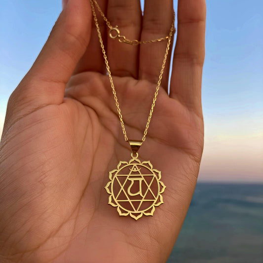 14 Ayar Altın Kaplama Kalp Çakrası Madalyon Kolye: Anahata Kutsal Geometri Takısı - Lisen Aksesuar