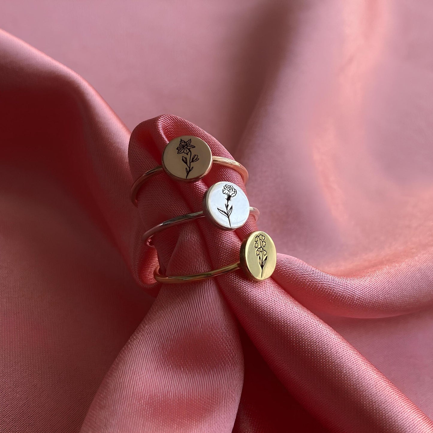 14 Ayar Altın Kaplama Kişiye Özel Doğum Çiçeği Yüzük: 925 Ayar Gümüş Özel Gravürlü Takı - Lisen Aksesuar
