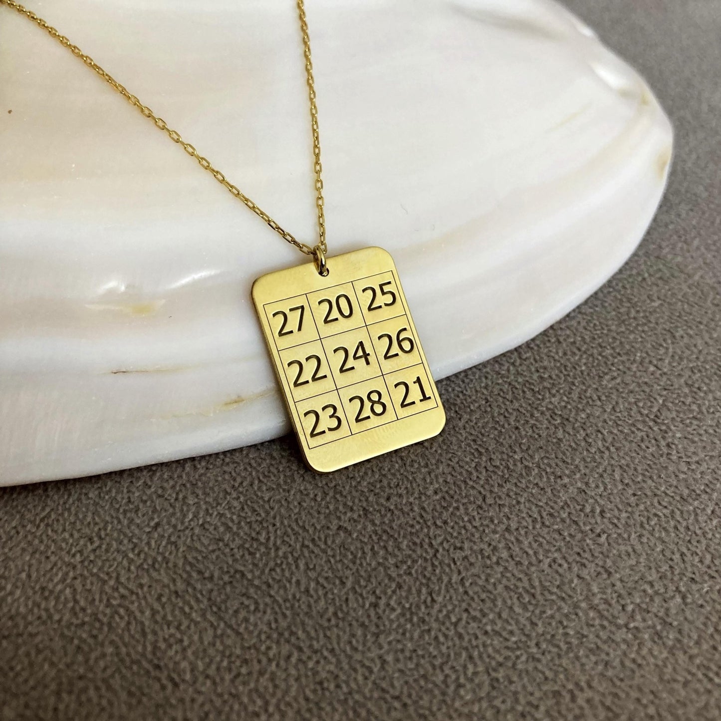 14 Ayar Altın Kaplama Kubera Yantra Kolye: 925 Ayar Gümüş Zenginlik, Bereket ve Refah Sembolü - Lisen Aksesuar