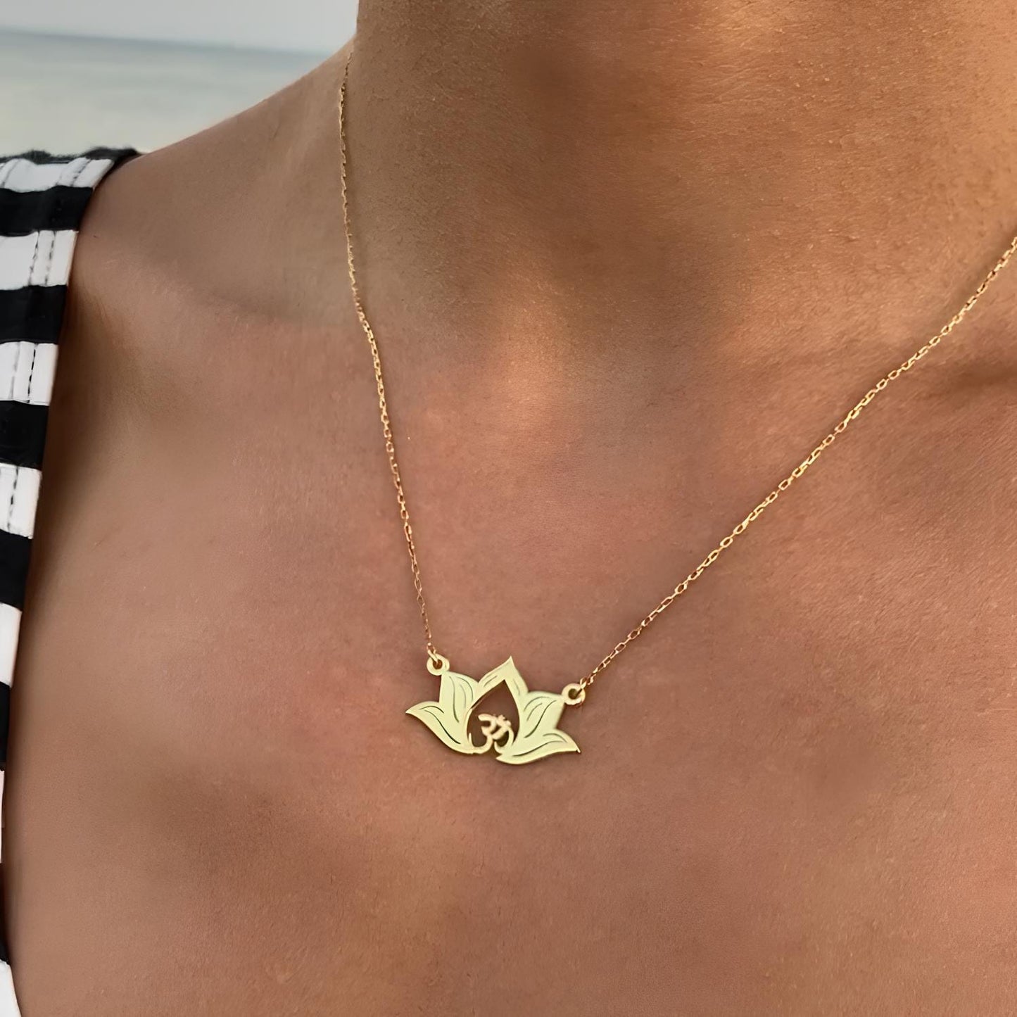 14 Ayar Altın Kaplama Lotus Om Kolye: 925 Ayar Gümüş Spiritüel Takı - Lisen Aksesuar