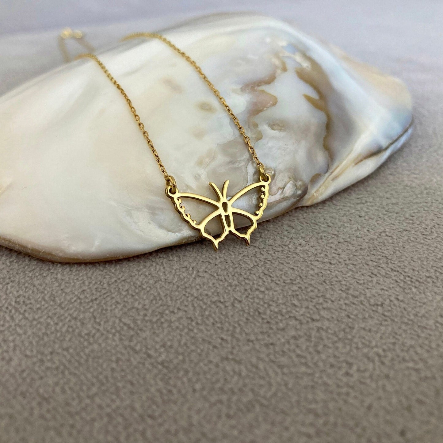 14 Ayar Altın Kelebek Kolye: 925 Ayar Gümüş Doğadan İlham Alan Takı - Lisen Aksesuar