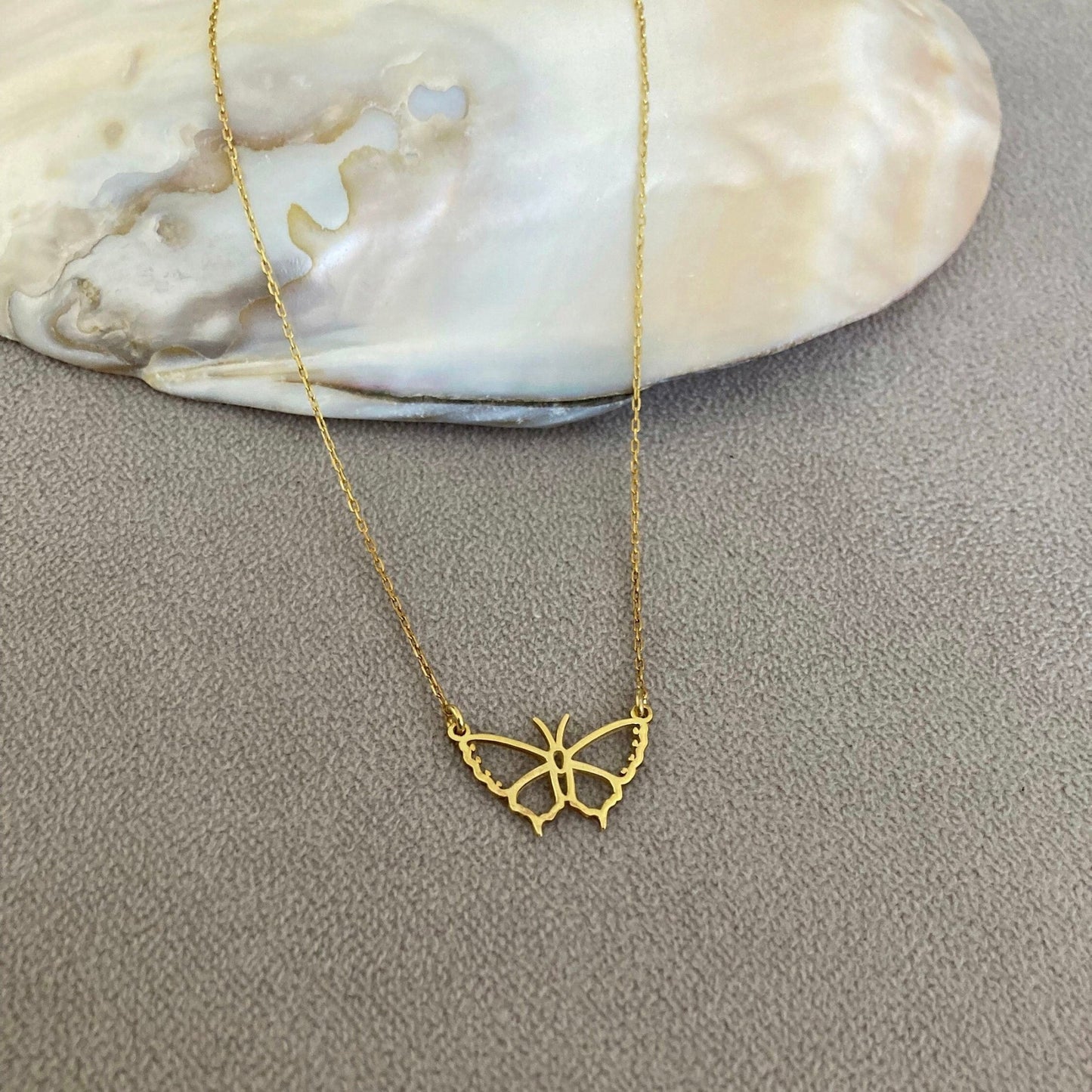 14 Ayar Altın Kelebek Kolye: 925 Ayar Gümüş Doğadan İlham Alan Takı - Lisen Aksesuar