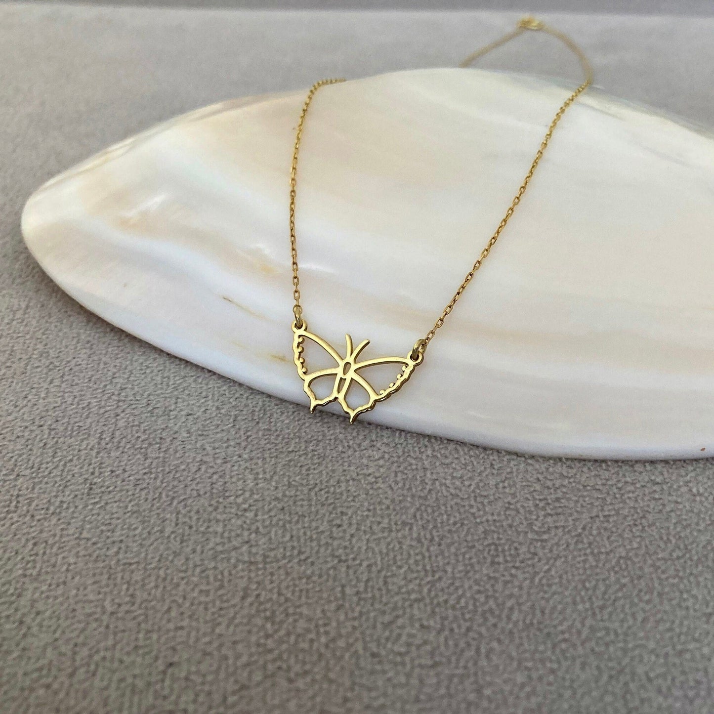 14 Ayar Altın Kelebek Kolye: 925 Ayar Gümüş Doğadan İlham Alan Takı - Lisen Aksesuar
