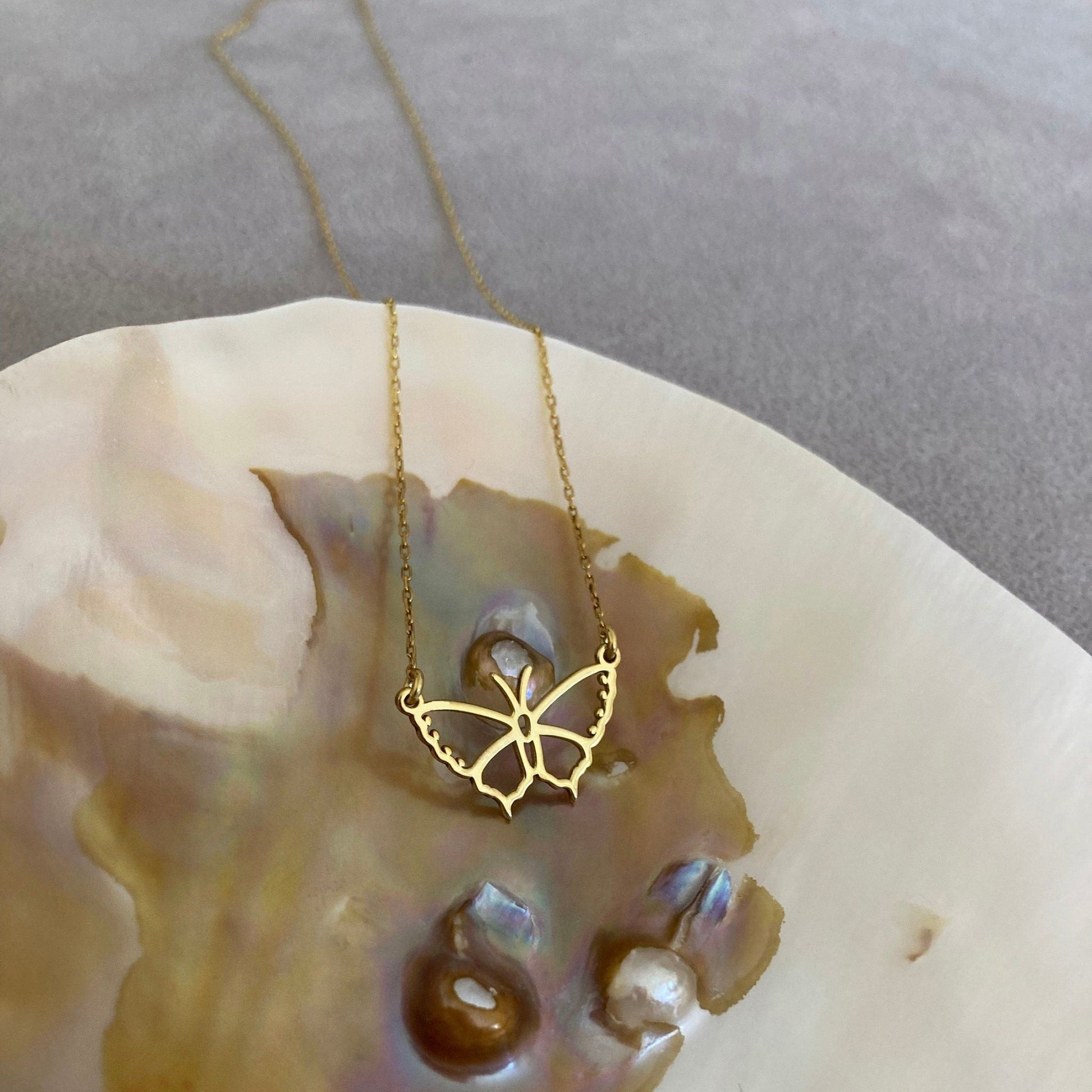 14 Ayar Altın Kelebek Kolye: 925 Ayar Gümüş Doğadan İlham Alan Takı - Lisen Aksesuar