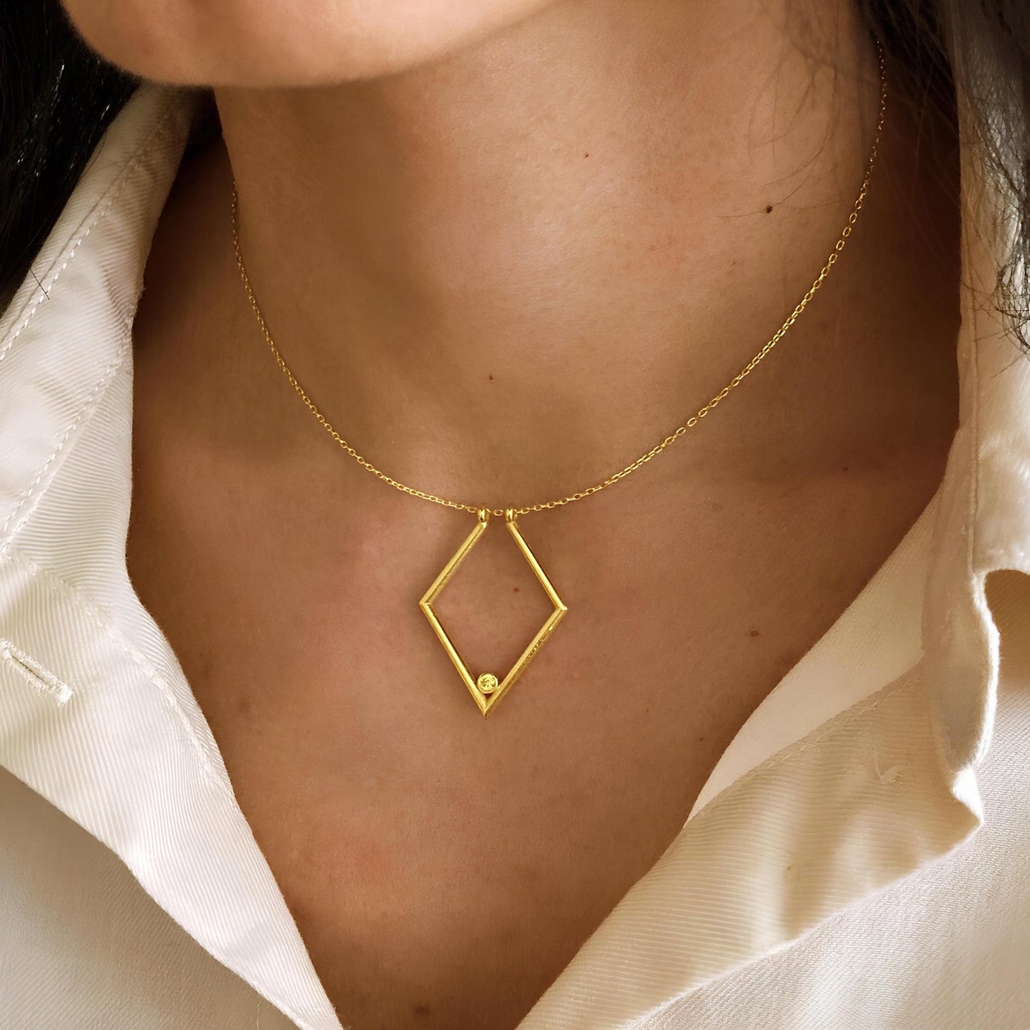 925 Ayar Gümüş Doğum Taşlı Elmas Form Yüzük Tutucu Kolye: Altın Kaplama Yüzük Taşıyıcı - Lisen Aksesuar