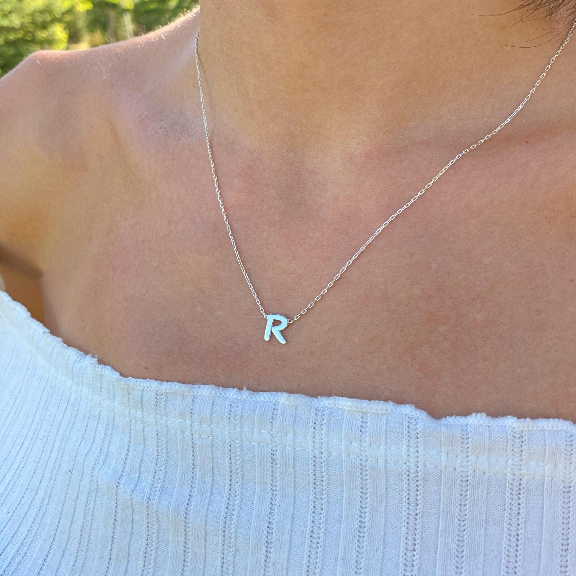 925 Ayar Gümüş Kişiye Özel Baş Harf Kolye: Altın Kaplama Aralıklı Harfli İsim - Lisen Aksesuar