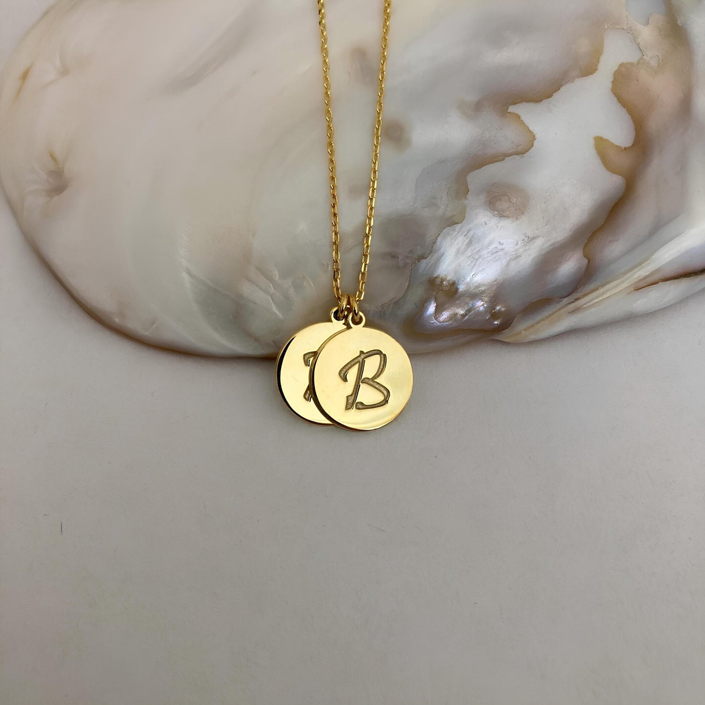 925 Ayar Gümüş Kişiye Özel Harf Disk Kolye: 14 Ayar Altın Kaplama Yuvarlak Baş Harfi - Lisen Aksesuar