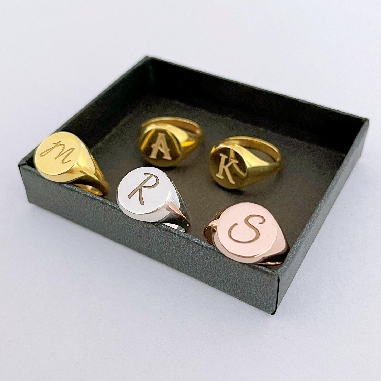 925 Ayar Gümüş Kişiye Özel Kazımalı Signet Yüzük: Altın Kaplama Unisex Takı - Lisen Aksesuar