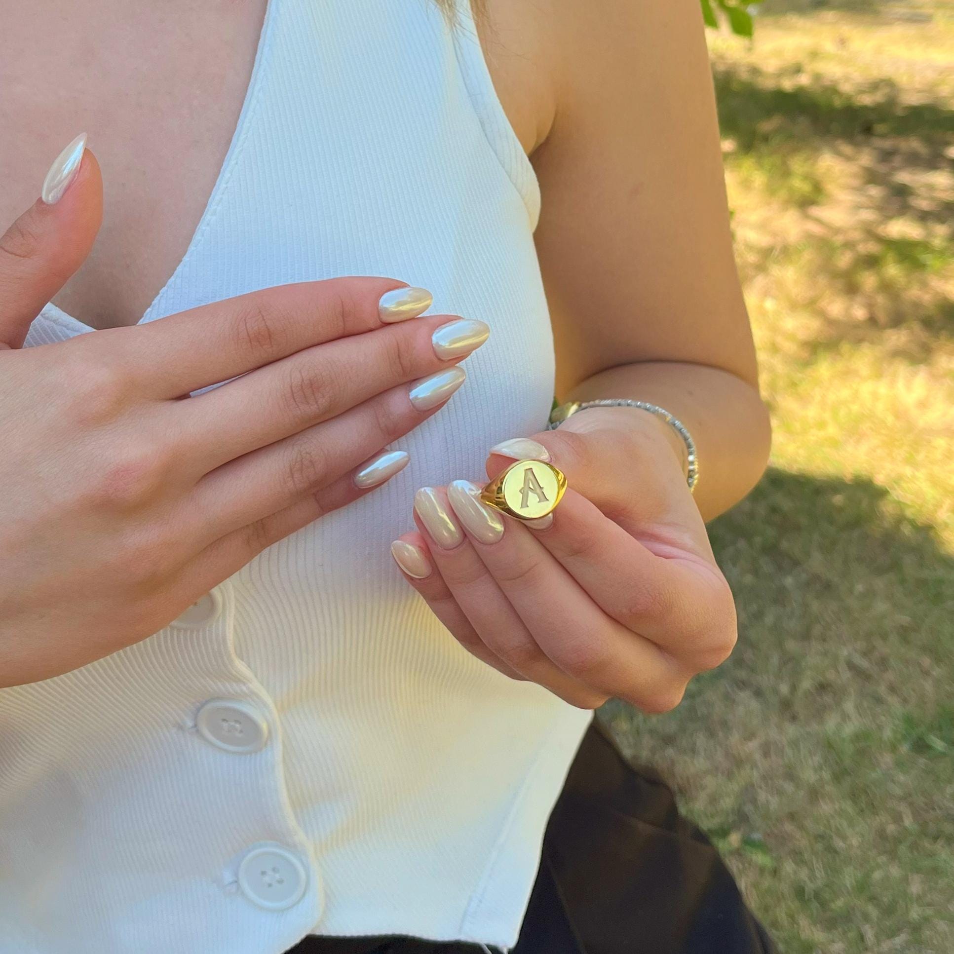 925 Ayar Gümüş Kişiye Özel Kazımalı Signet Yüzük: Altın Kaplama Unisex Takı - Lisen Aksesuar