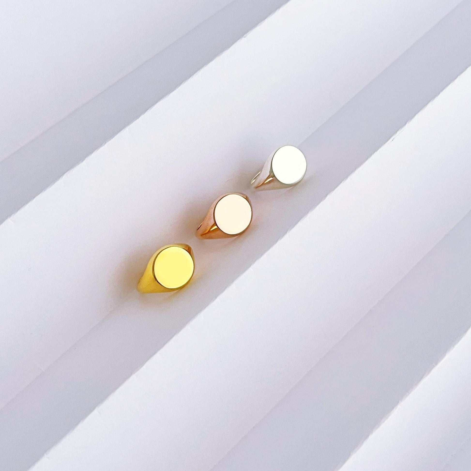 925 Ayar Gümüş Kişiye Özel Kazımalı Signet Yüzük: Altın Kaplama Unisex Takı - Lisen Aksesuar