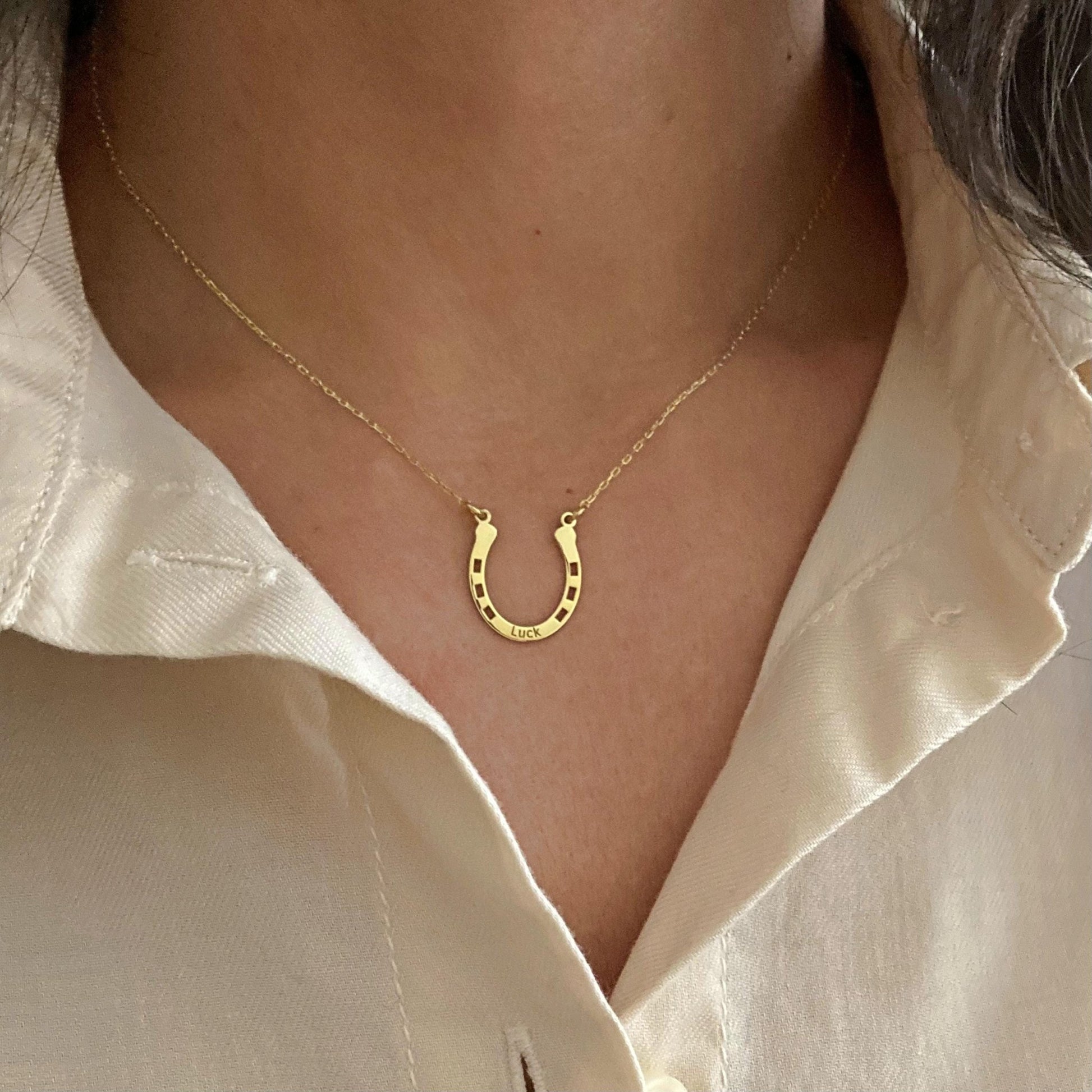 925 Ayar Gümüş Kişiye Özel Nal Kolye: 14 Ayar Altın Kaplama Şans Sembolü - Lisen Aksesuar