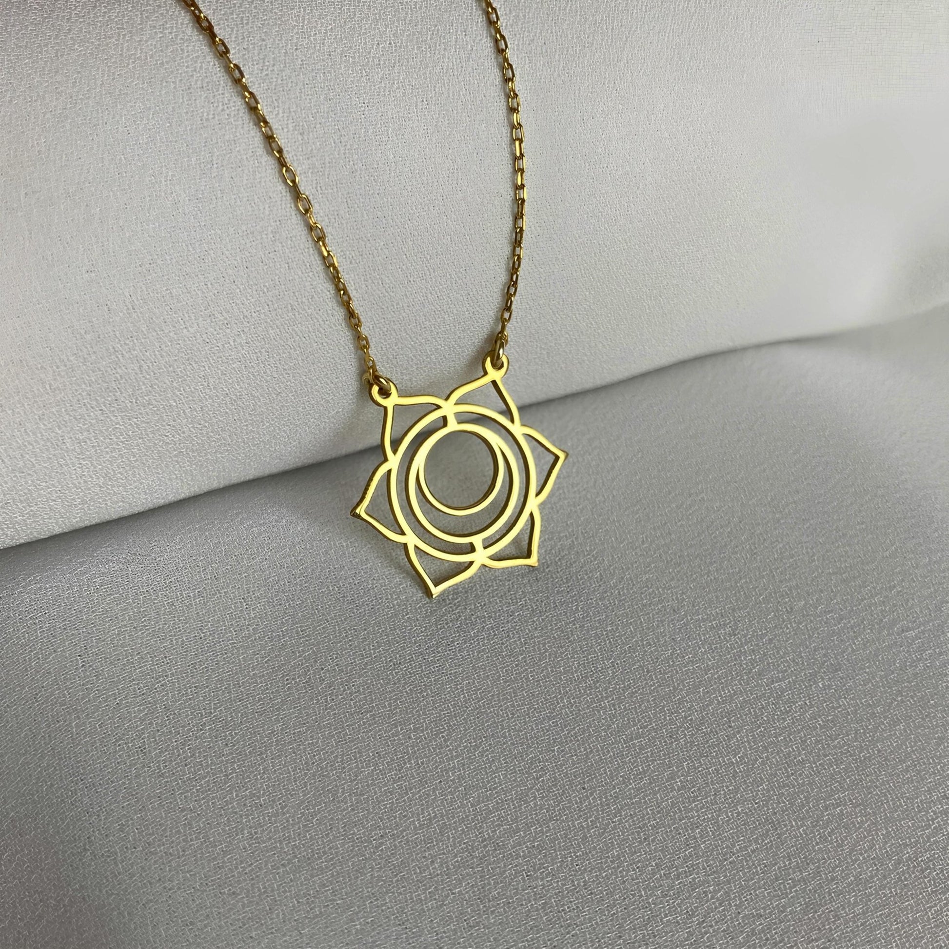 925 Ayar Gümüş Sakral Çakra Kolye: 14 Ayar Altın Kaplama Spiritüel Takı - Lisen Aksesuar