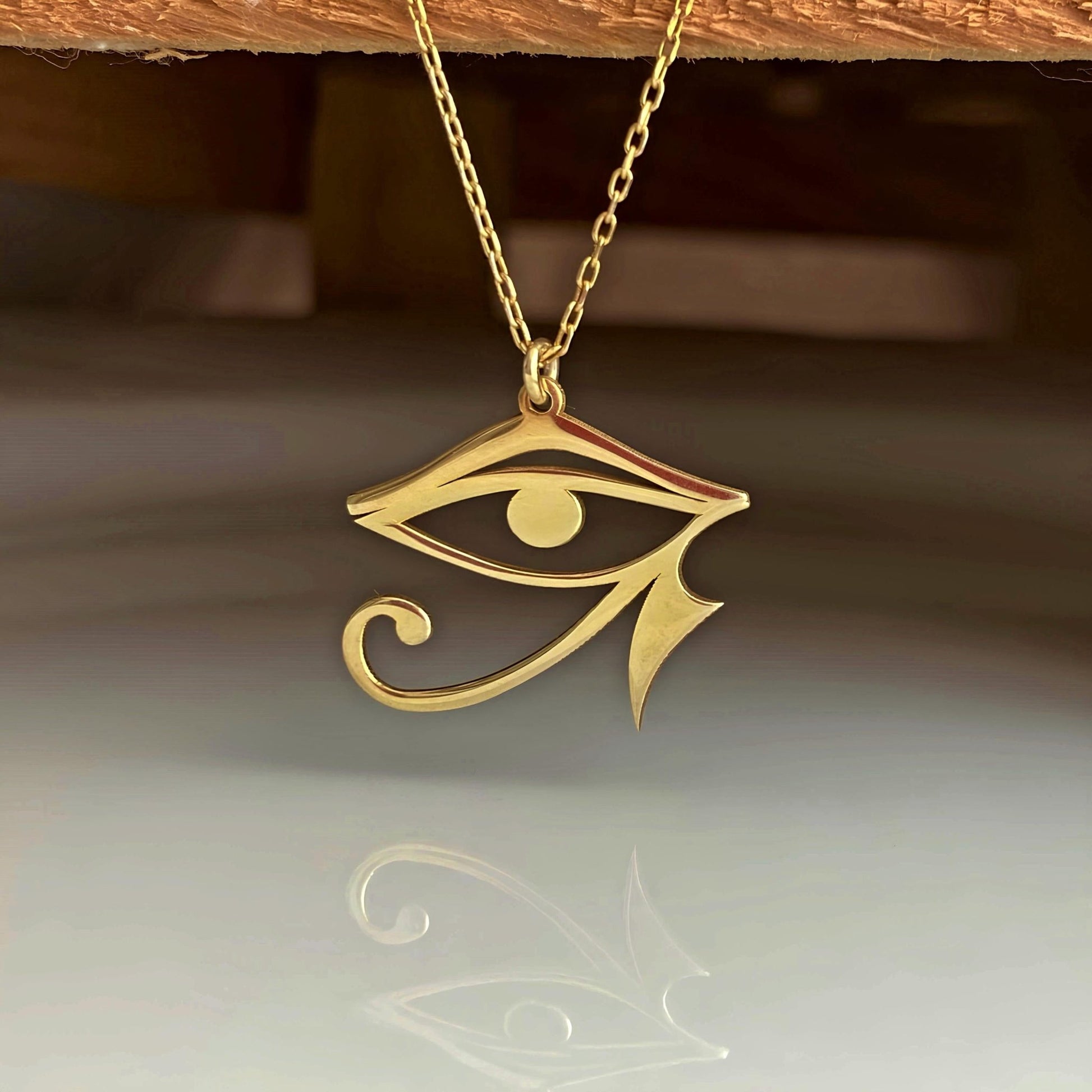 925 Ayar Gümüş ve 14 Ayar Altın Kaplama Eye of Ra & Eye of Horus Kolye: Antik Mısır Kutsal Koruma Sembolü - Lisen Aksesuar