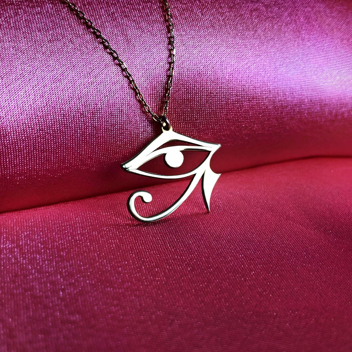 925 Ayar Gümüş ve 14 Ayar Altın Kaplama Eye of Ra & Eye of Horus Kolye: Antik Mısır Kutsal Koruma Sembolü - Lisen Aksesuar