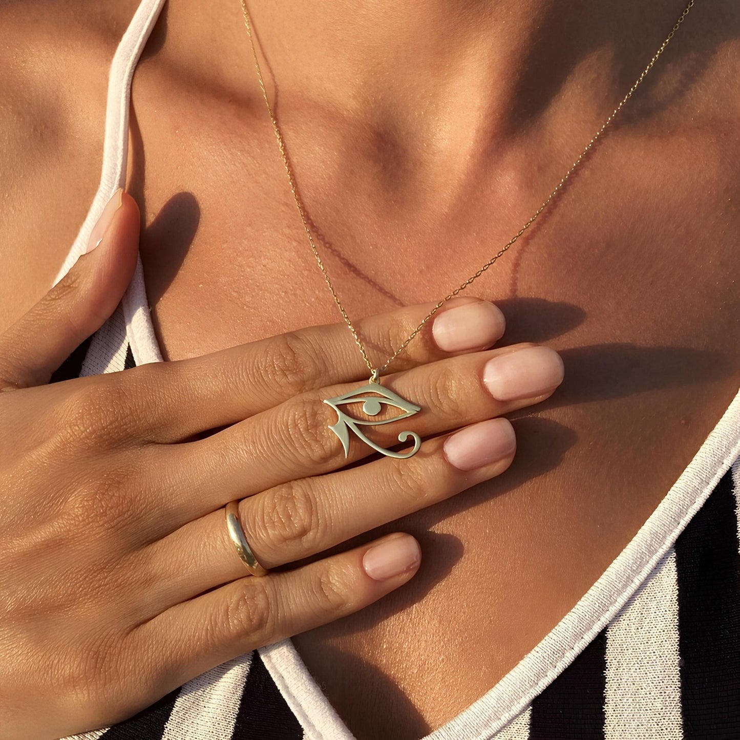 925 Ayar Gümüş ve 14 Ayar Altın Kaplama Eye of Ra & Eye of Horus Kolye: Antik Mısır Kutsal Koruma Sembolü - Lisen Aksesuar