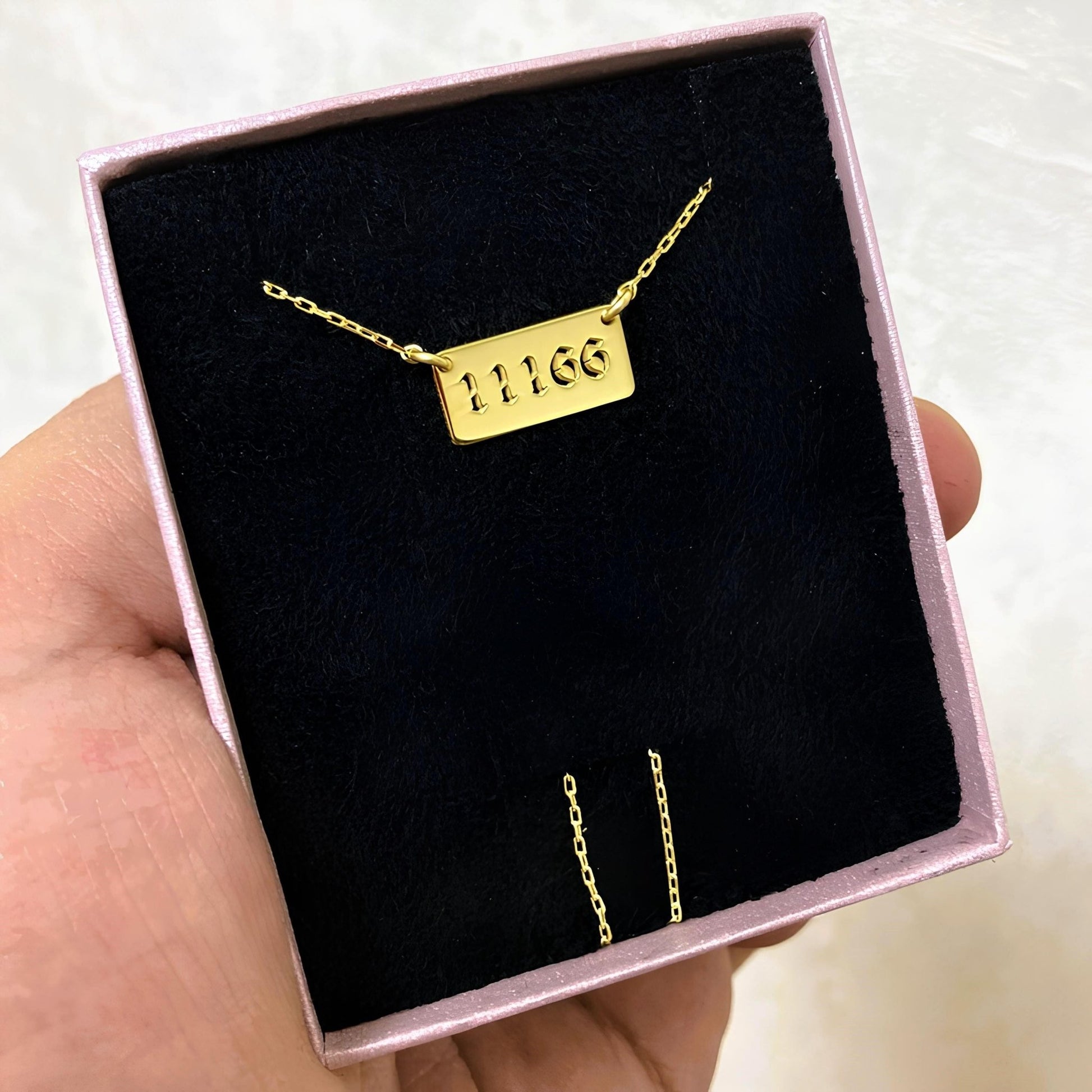 925 Ayar Gümüş Yatay Bar Kolye: Altın Kaplama Kişiye Özel Gravür Minimal Hediye - Lisen Aksesuar