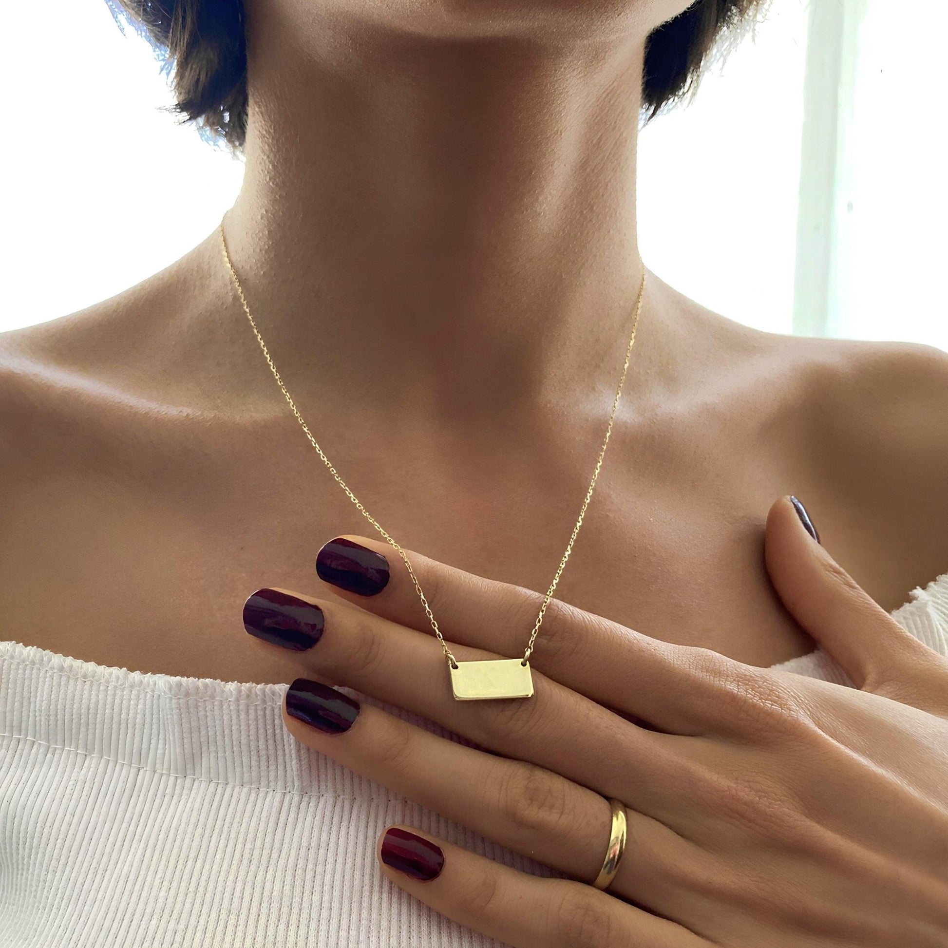 925 Ayar Gümüş Yatay Bar Kolye: Altın Kaplama Kişiye Özel Gravür Minimal Hediye - Lisen Aksesuar