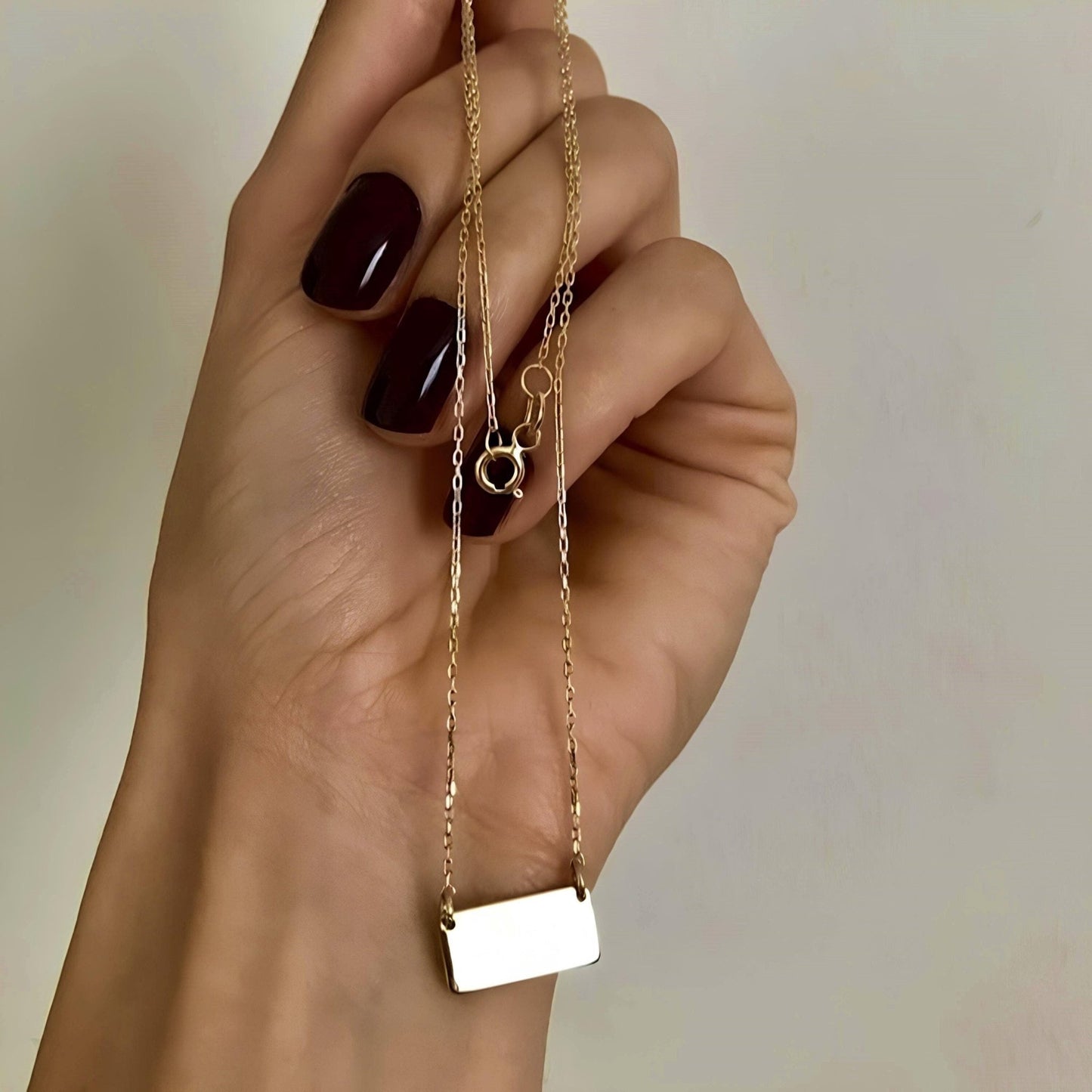 925 Ayar Gümüş Yatay Bar Kolye: Altın Kaplama Kişiye Özel Gravür Minimal Hediye - Lisen Aksesuar