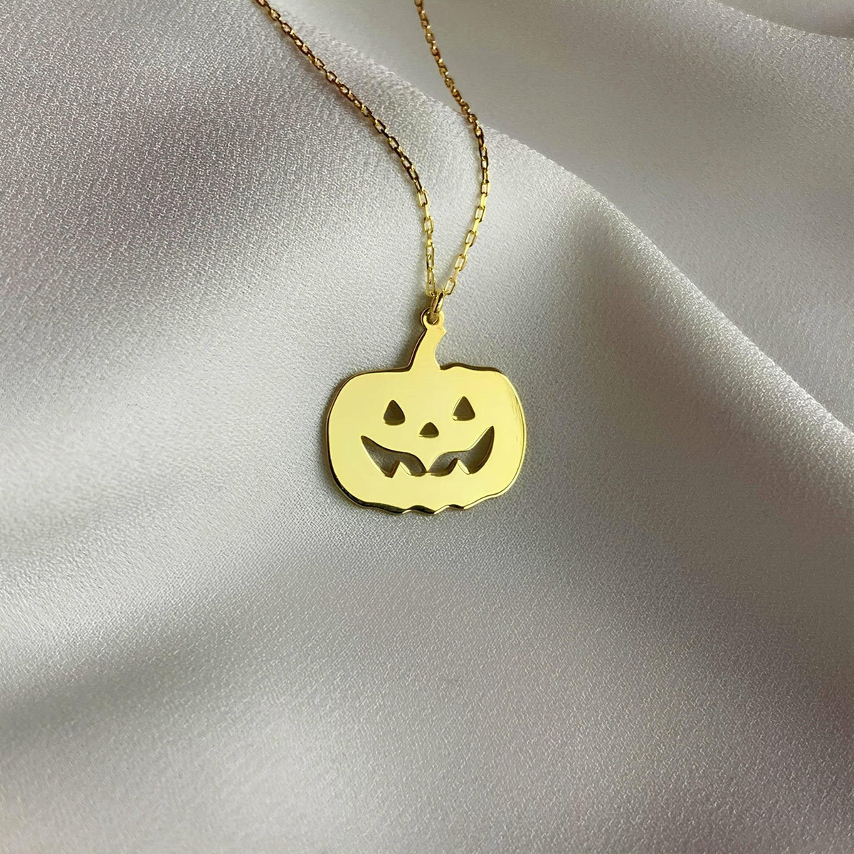 Altın Kaplama Balkabağı Kolye: 925 Ayar Gümüş Halloween Kolye - Lisen Aksesuar