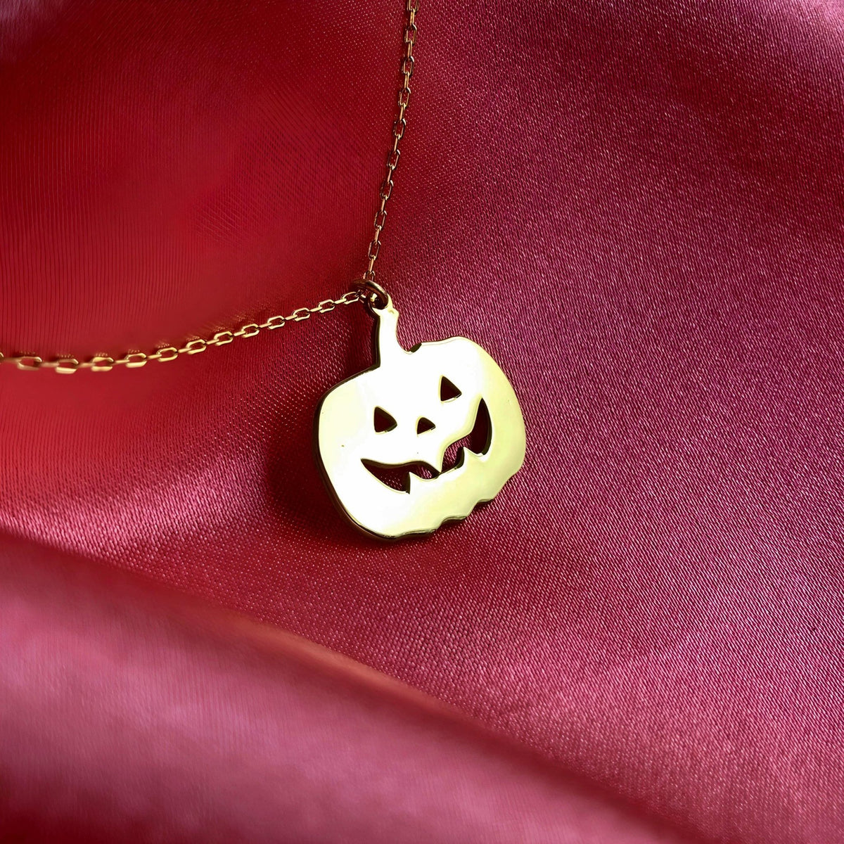 Altın Kaplama Balkabağı Kolye: 925 Ayar Gümüş Halloween Kolye - Lisen Aksesuar