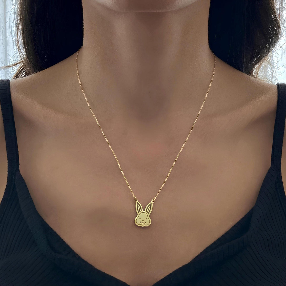 Altın Kaplama Tavşan Kolye: 925 Ayar Gümüş Minimalist Bunny Figürlü Takı - Lisen Aksesuar