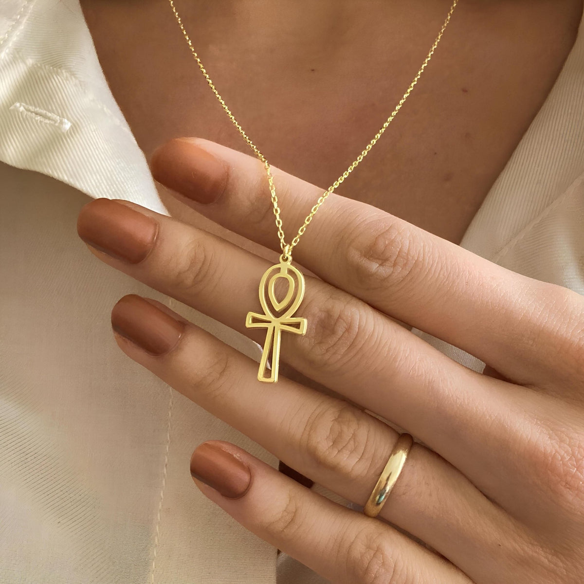 Dainty 14K Gold Ankh Necklace: Egyptian Key of Life Pendant - Lisen Aksesuar