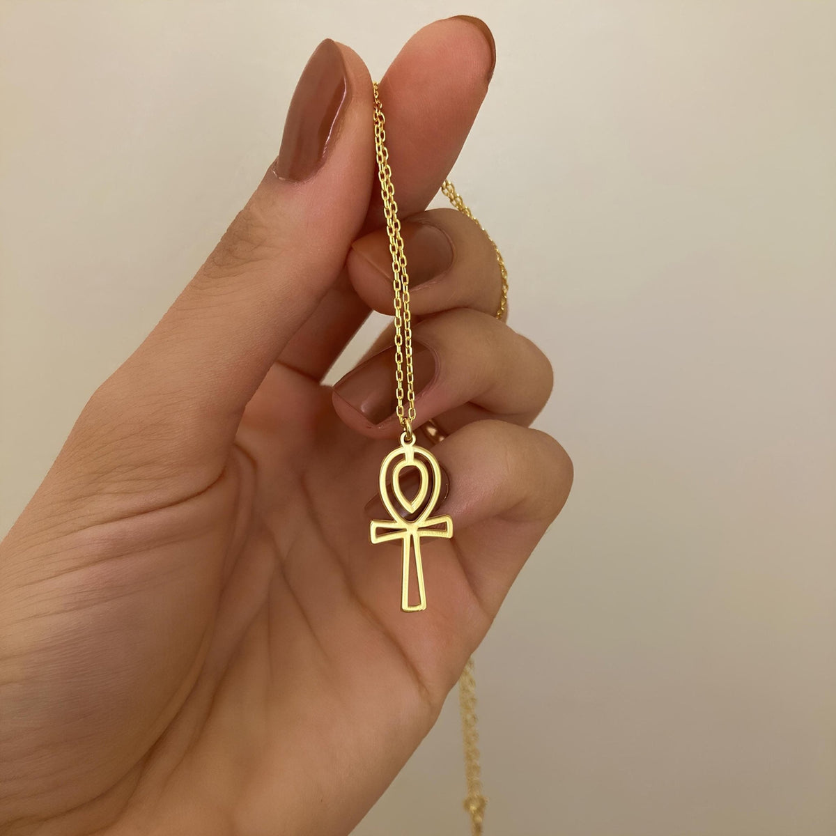 Dainty 14K Gold Ankh Necklace: Egyptian Key of Life Pendant - Lisen Aksesuar