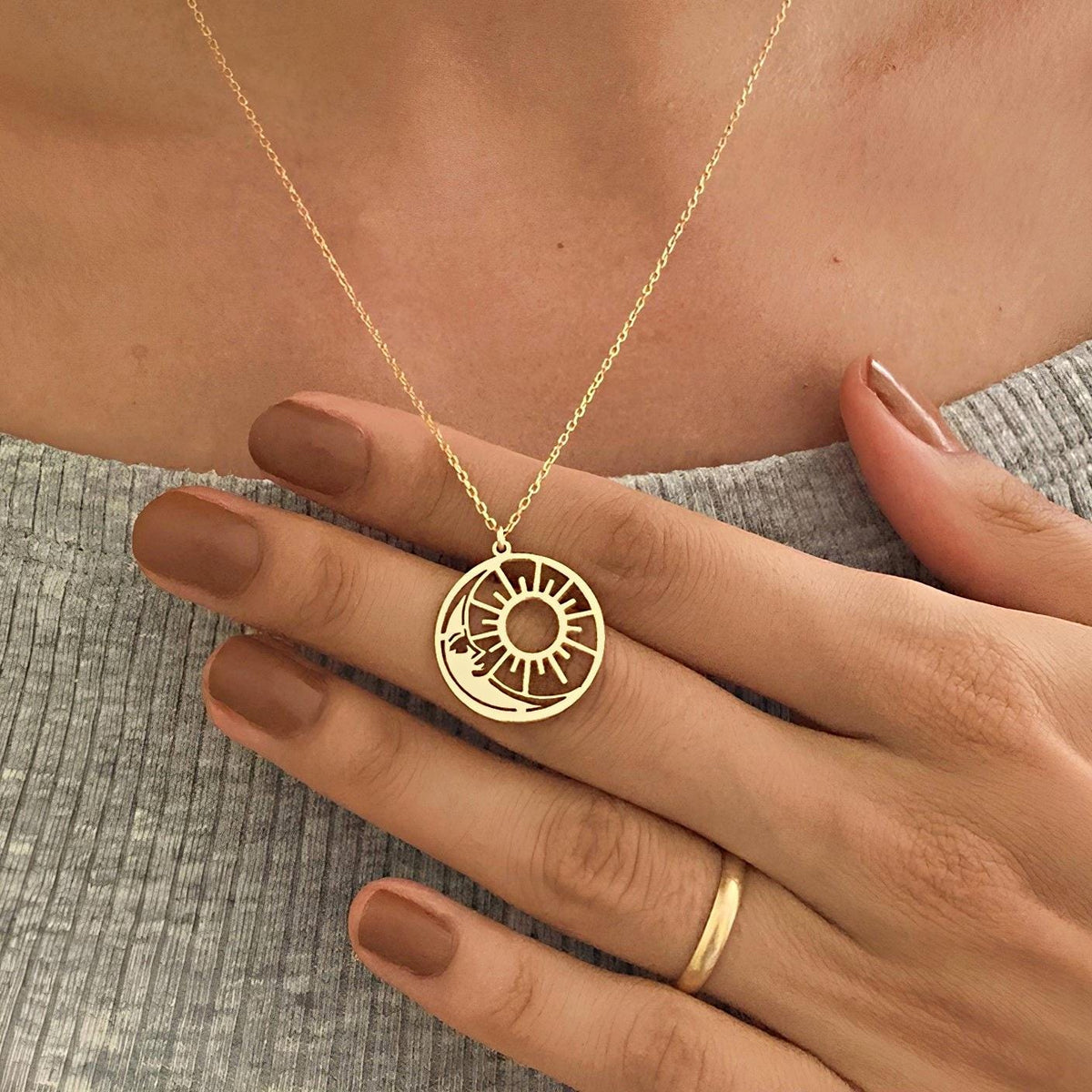 Hassas Güneş ve Ay Kolyesi 14 Ayar Altın Kaplama: 925 Ayar Gümüş Astroloji Takısı - Lisen Aksesuar
