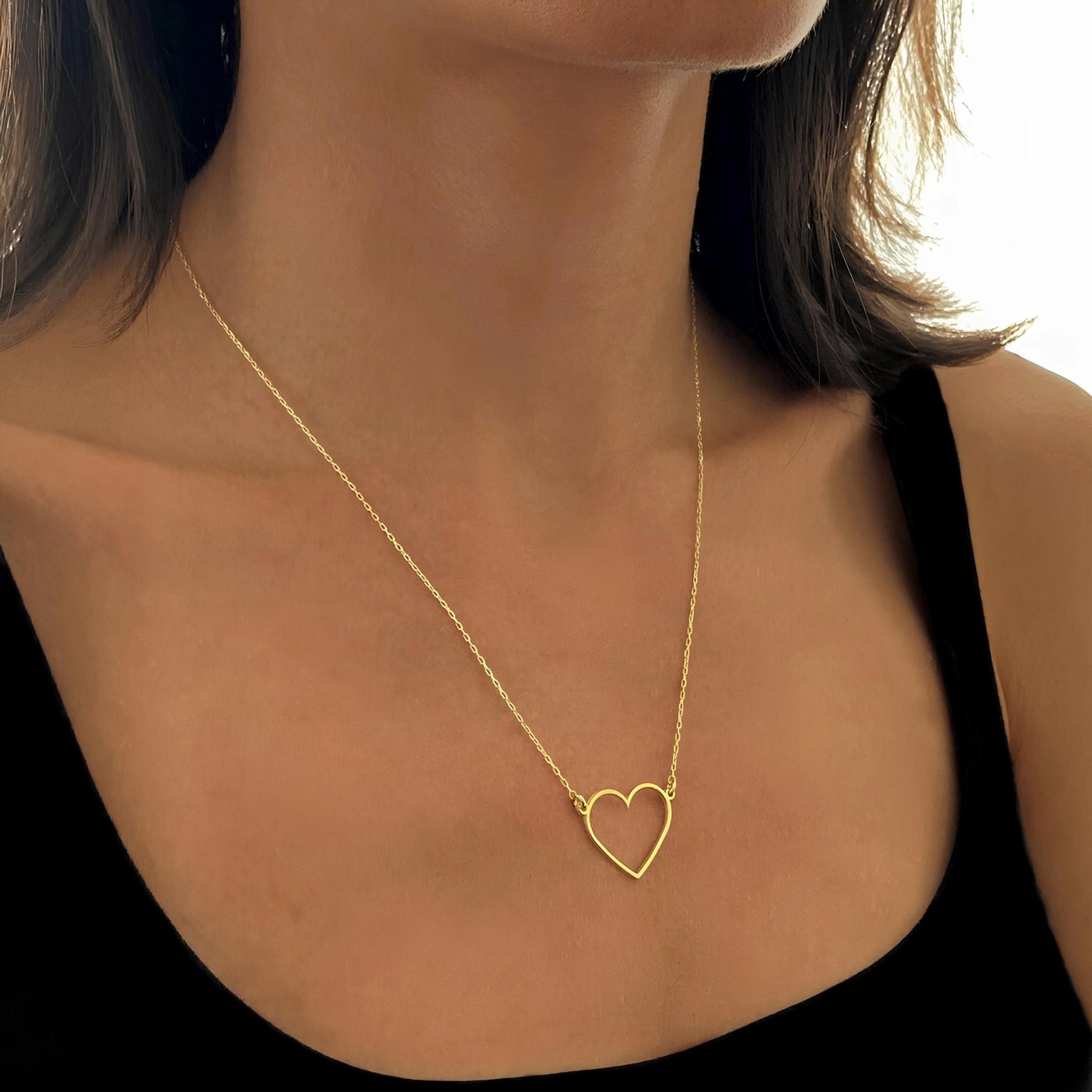 Minimalist Kalp Kolye: 14 Ayar Altın, Sevgi ve Zarafet Sembolü Kolyesi - Lisen Jewelry