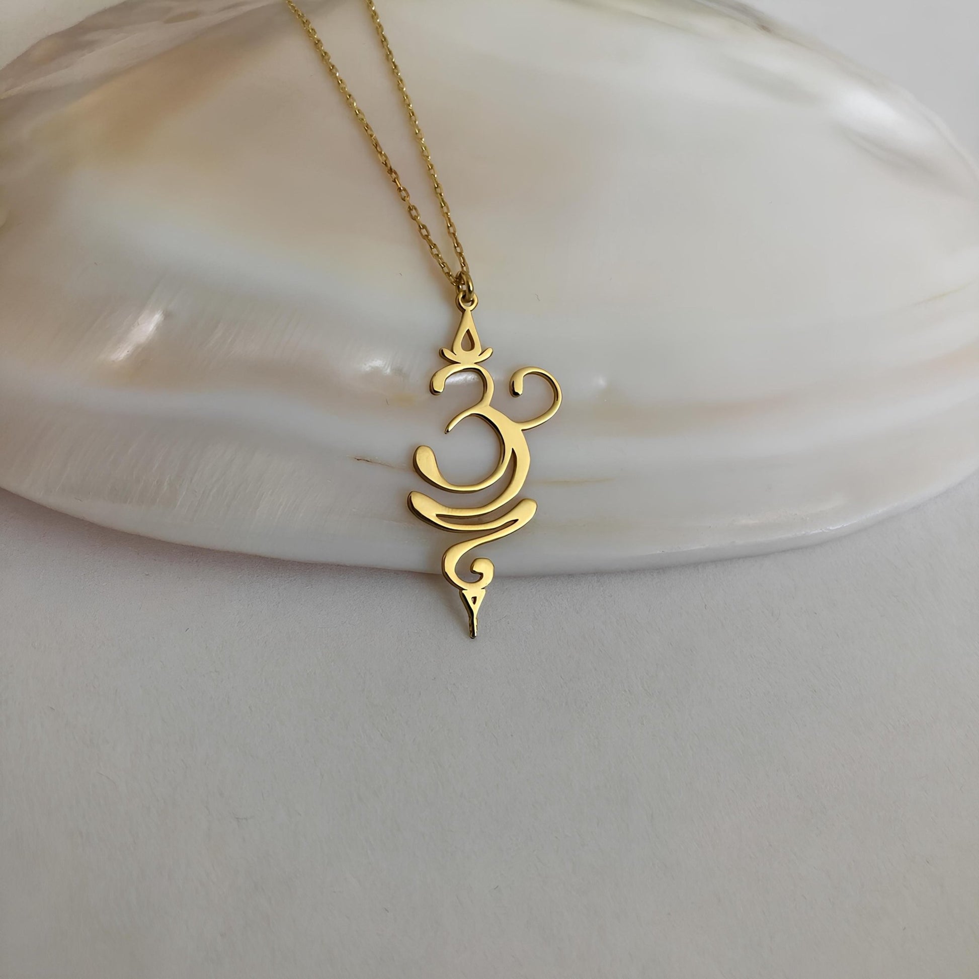 OM Sembolü Yoga Kolye – 925 Ayar Gümüş, Altın ve Rose Altın Kaplama Spiritüel ve Meditasyon Takısı - Lisen Jewelry