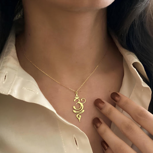 OM Sembolü Yoga Kolye – 925 Ayar Gümüş, Altın ve Rose Altın Kaplama Spiritüel ve Meditasyon Takısı - Lisen Jewelry
