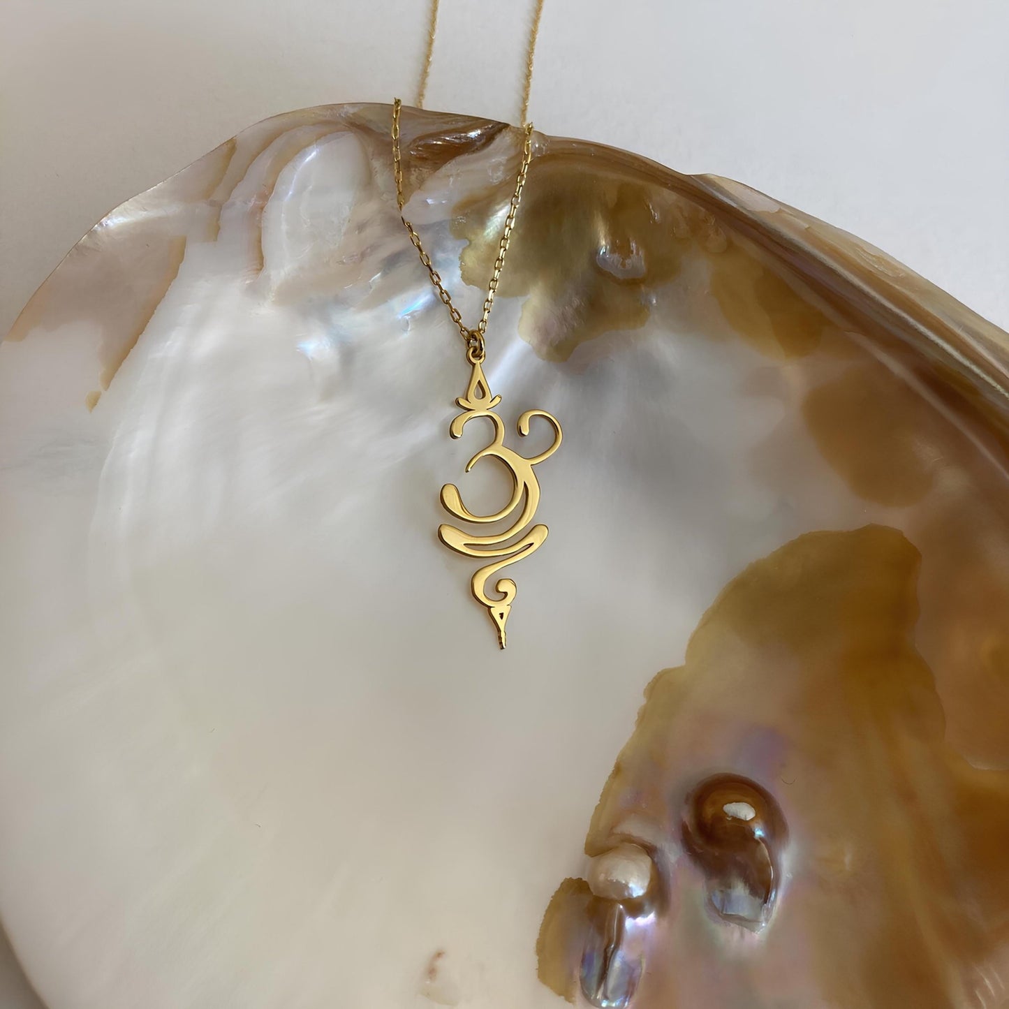 OM Sembolü Yoga Kolye – 925 Ayar Gümüş, Altın ve Rose Altın Kaplama Spiritüel ve Meditasyon Takısı - Lisen Jewelry